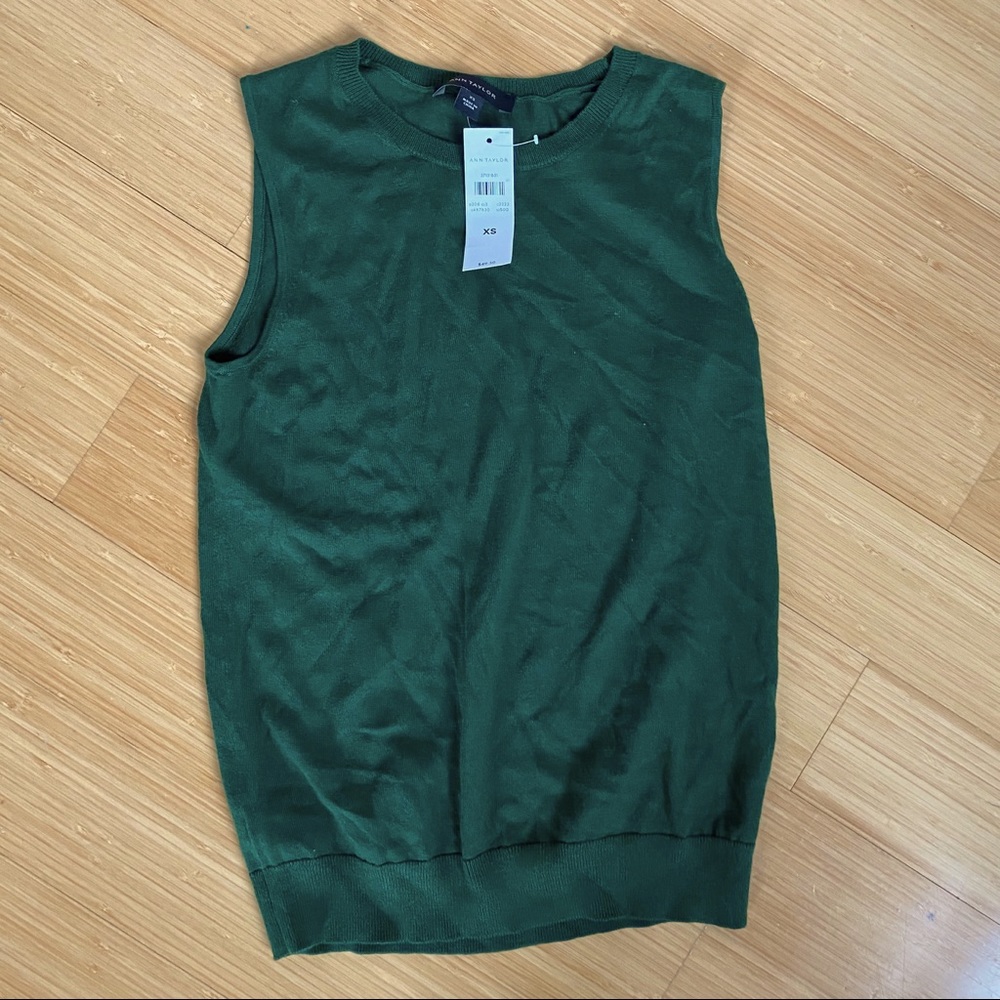 Ann Taylor sleeveless sweater